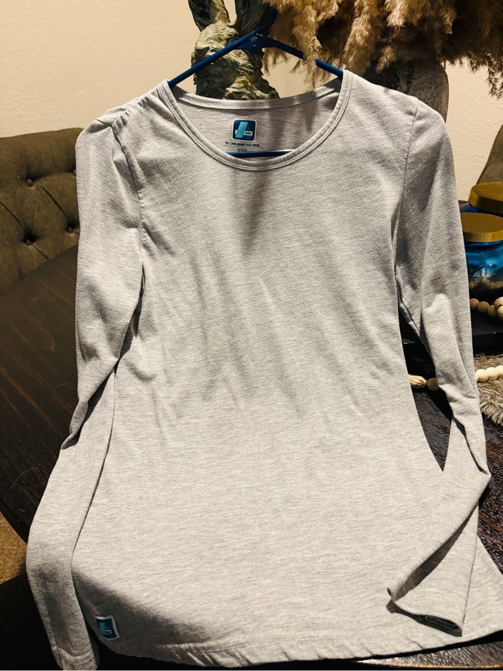 ADAR under scrub top gray tee
